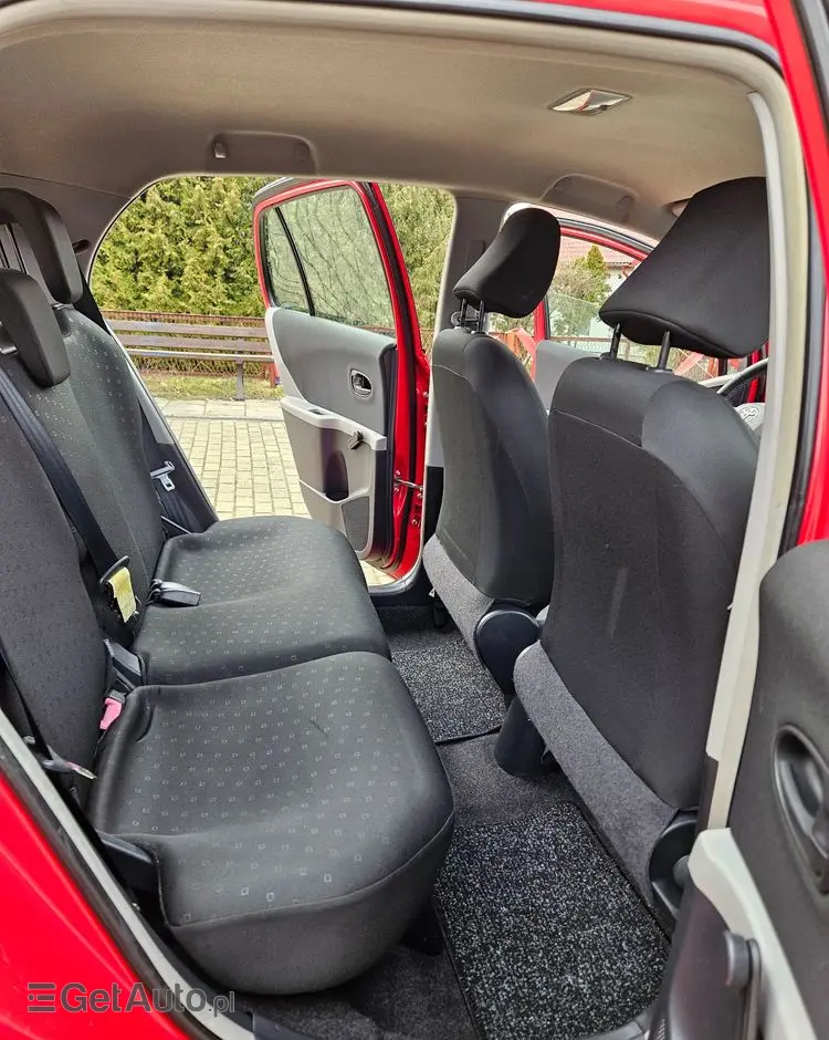 TOYOTA Yaris 1.0 Terra