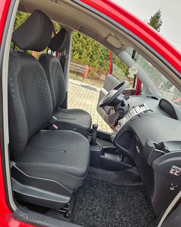 TOYOTA Yaris 1.0 Terra