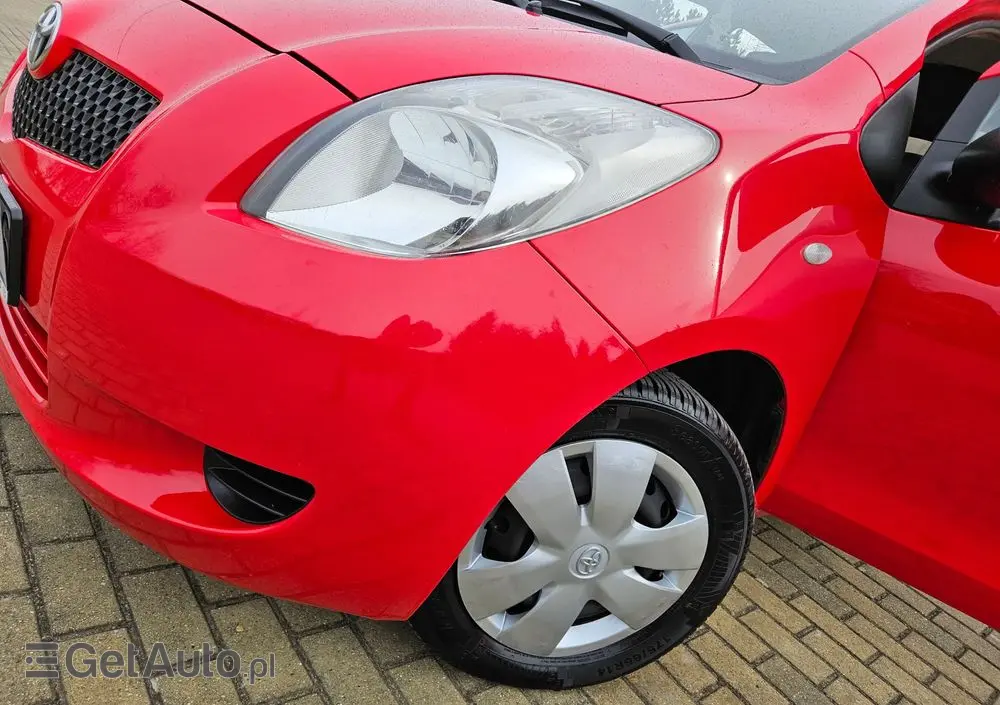 TOYOTA Yaris 1.0 Terra