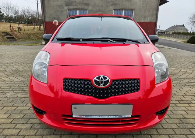 TOYOTA Yaris 1.0 Terra