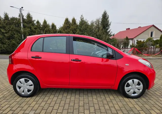 TOYOTA Yaris 1.0 Terra