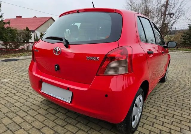 TOYOTA Yaris 1.0 Terra