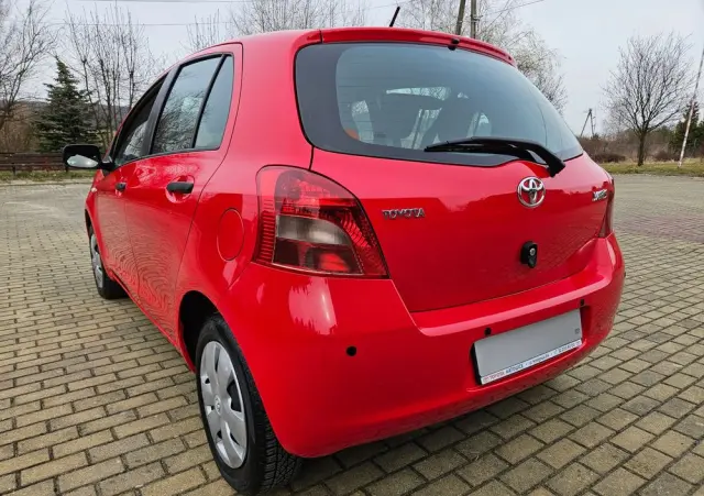 TOYOTA Yaris 1.0 Terra