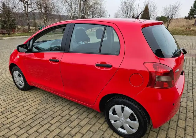 TOYOTA Yaris 1.0 Terra