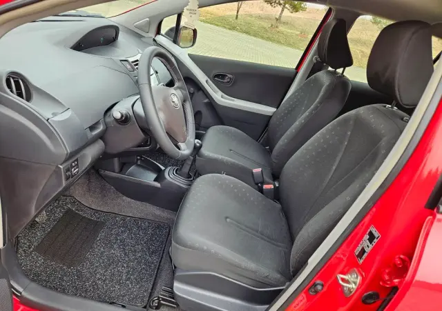 TOYOTA Yaris 1.0 Terra