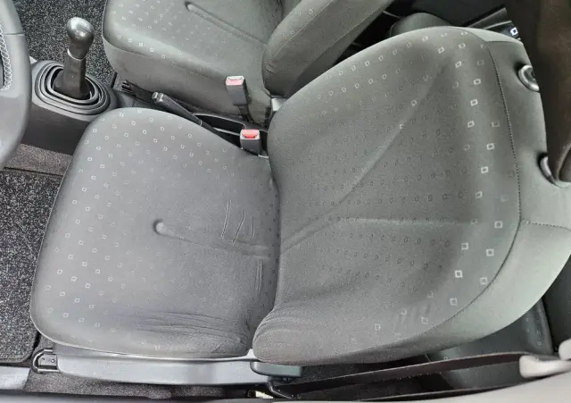 TOYOTA Yaris 1.0 Terra