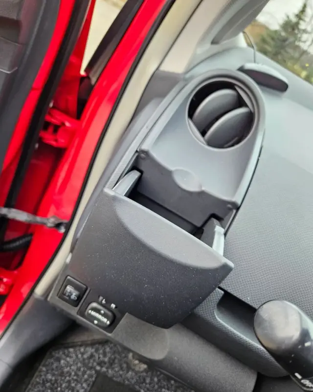 TOYOTA Yaris 1.0 Terra