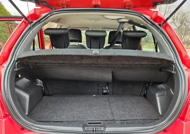 TOYOTA Yaris 1.0 Terra