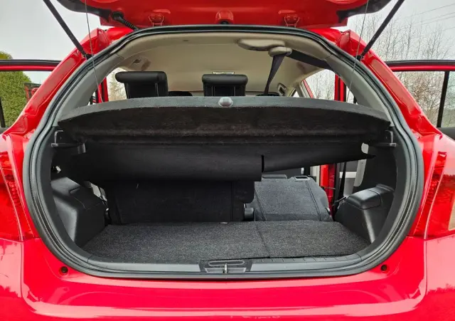 TOYOTA Yaris 1.0 Terra