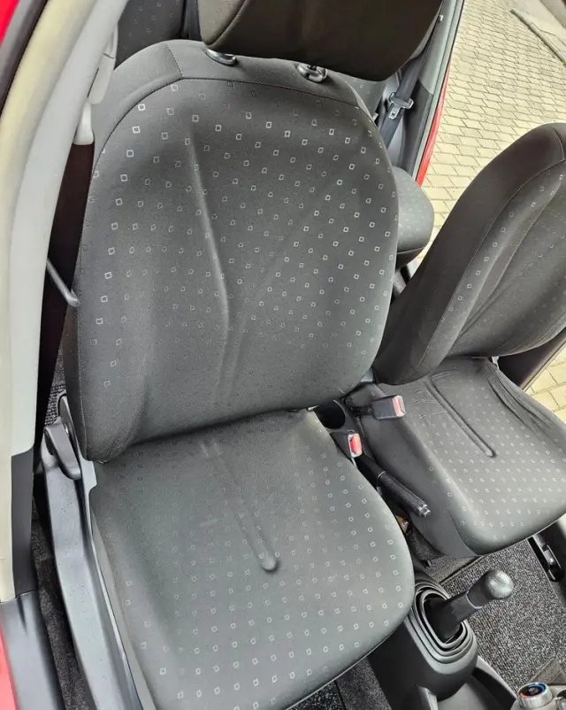 TOYOTA Yaris 1.0 Terra