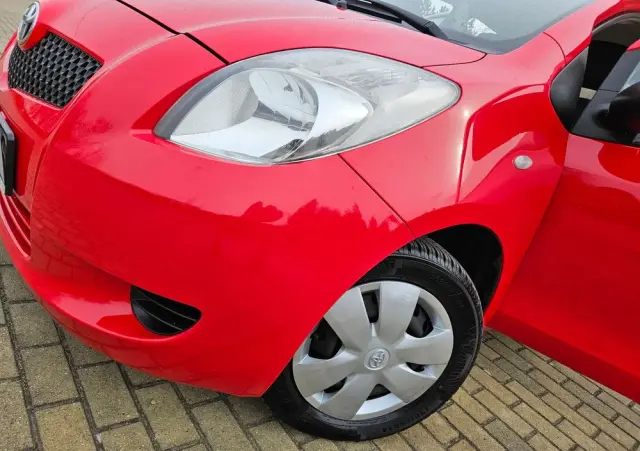 TOYOTA Yaris 1.0 Terra