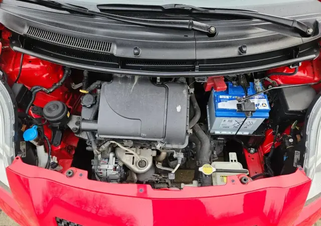 TOYOTA Yaris 1.0 Terra