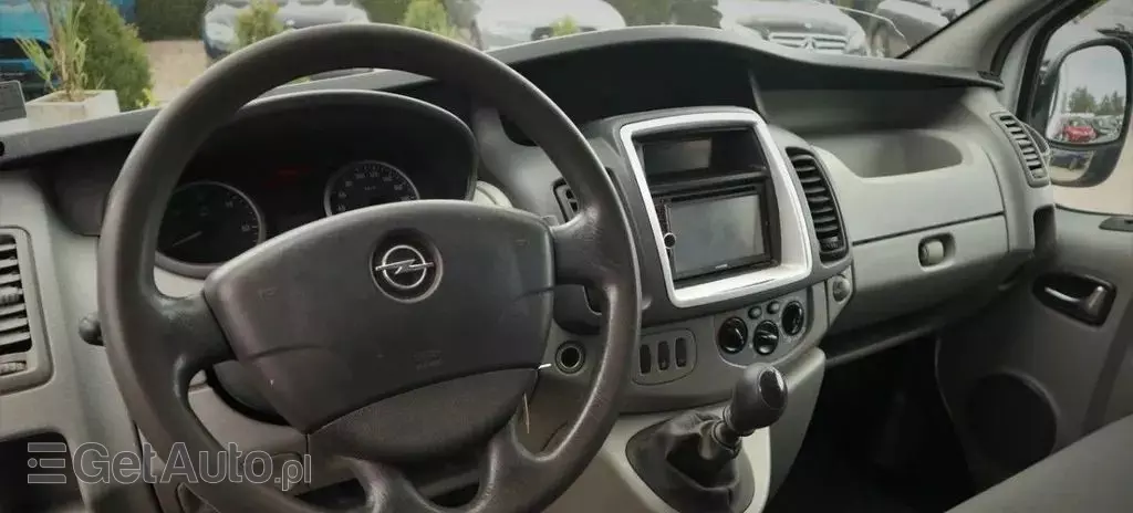 OPEL Vivaro 