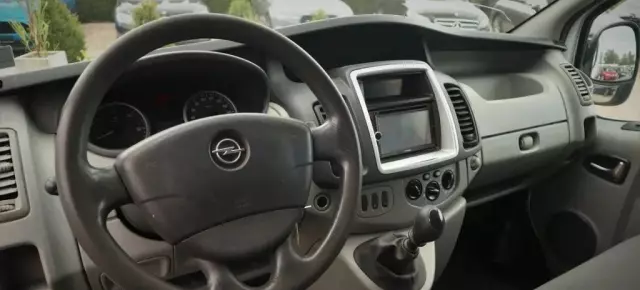 OPEL Vivaro 