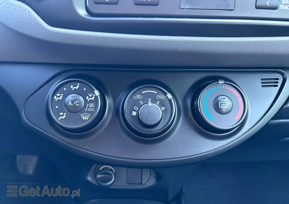 TOYOTA Yaris 1.0 Active