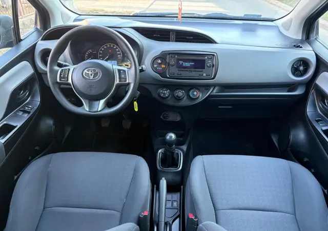 TOYOTA Yaris 1.0 Active