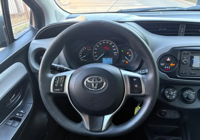 TOYOTA Yaris 1.0 Active