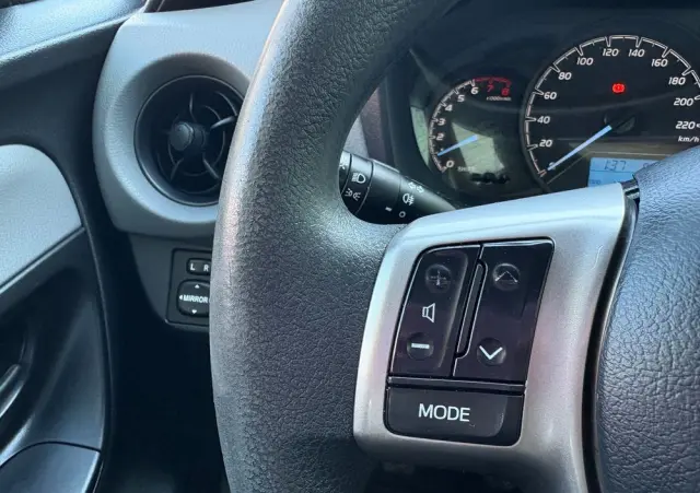 TOYOTA Yaris 1.0 Active