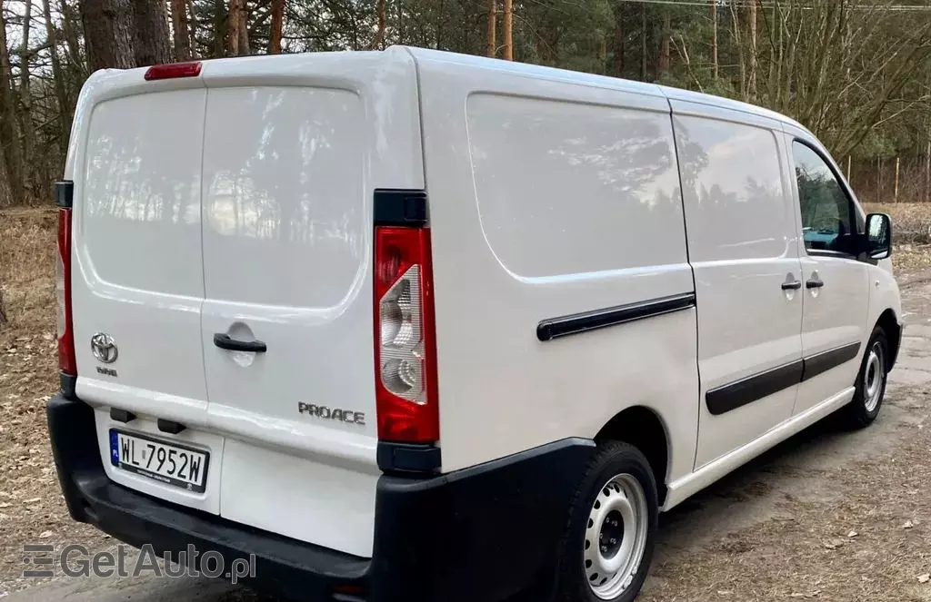 TOYOTA Proace 