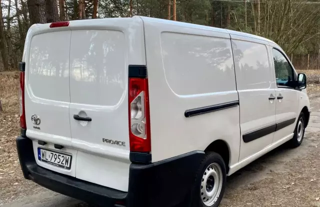 TOYOTA Proace 