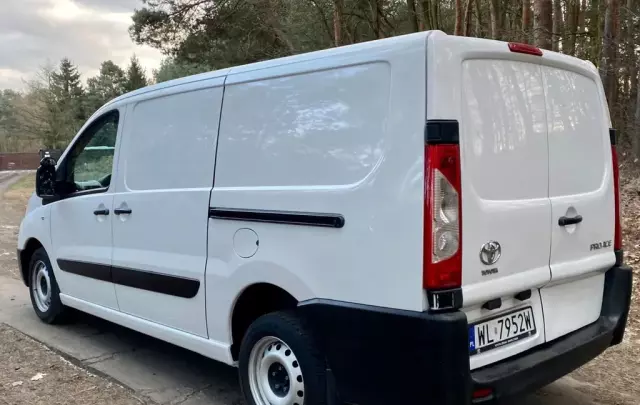 TOYOTA Proace 