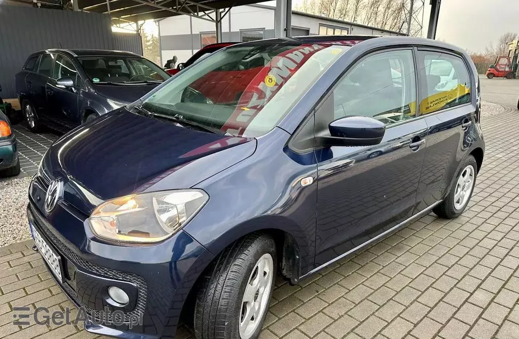 VOLKSWAGEN Up! 