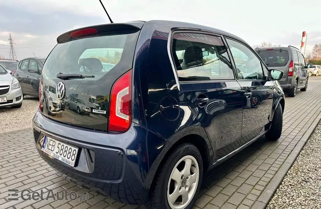 VOLKSWAGEN Up! 