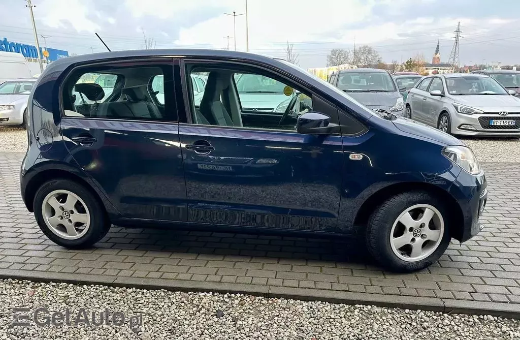 VOLKSWAGEN Up! 