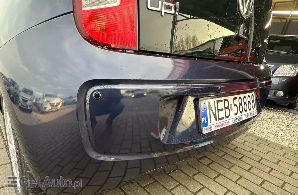 VOLKSWAGEN Up! 