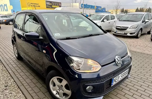 VOLKSWAGEN Up! 