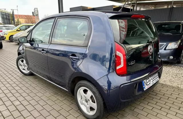VOLKSWAGEN Up! 