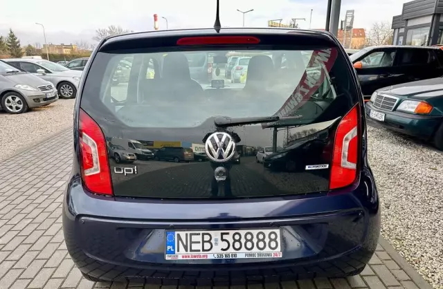 VOLKSWAGEN Up! 