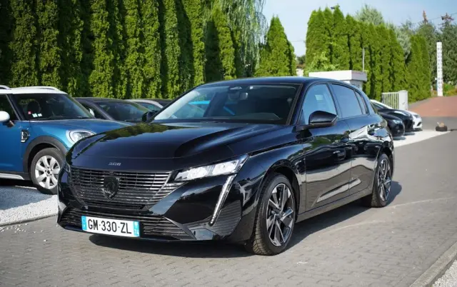 PEUGEOT 308 1.2 PureTech Allure S&S EAT8