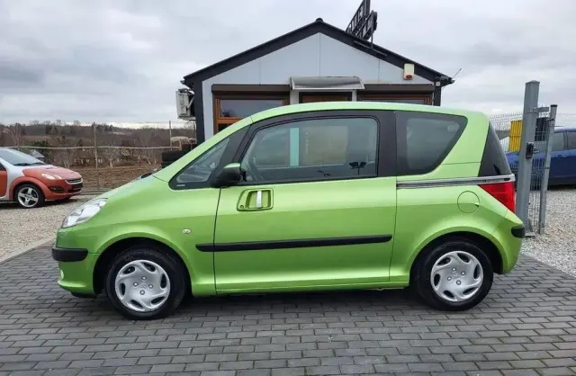 PEUGEOT 1007 