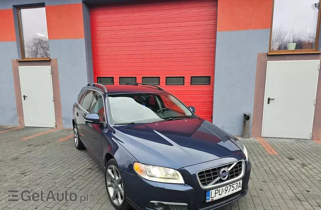 VOLVO V70 