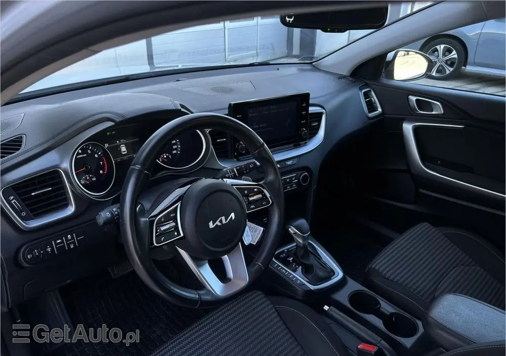 KIA Ceed 1.5 T-GDI M DCT