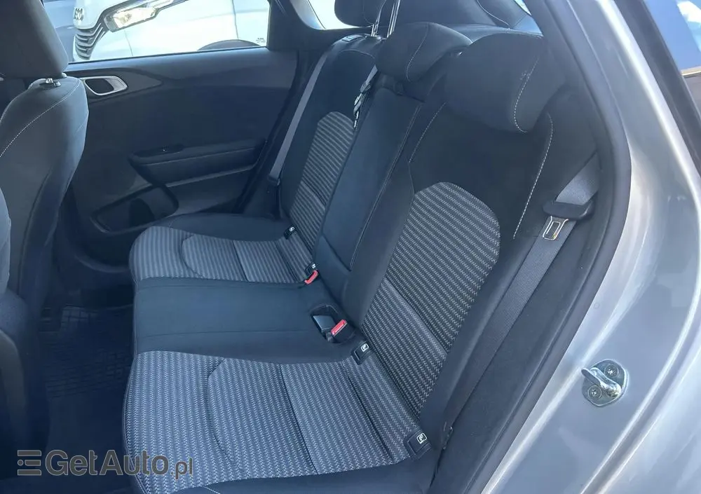 KIA Ceed 1.5 T-GDI M DCT