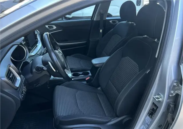 KIA Ceed 1.5 T-GDI M DCT