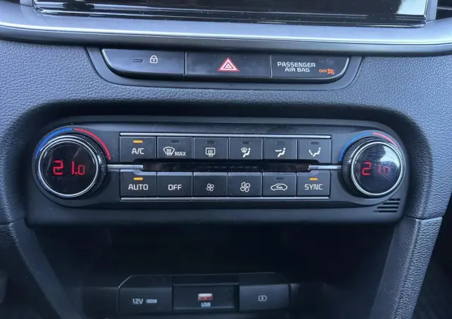 KIA Ceed 1.5 T-GDI M DCT