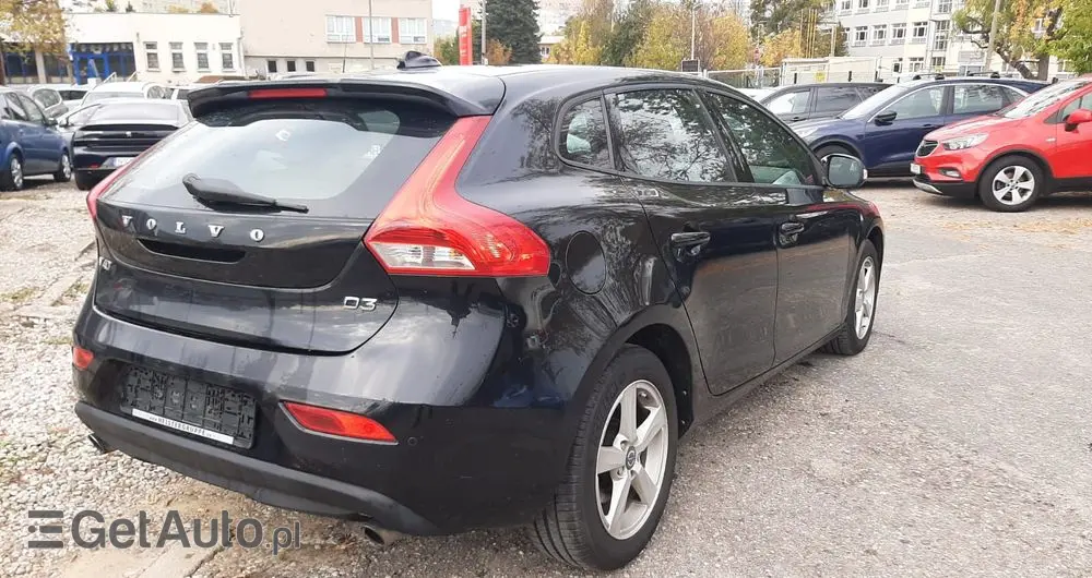 VOLVO V40 D3