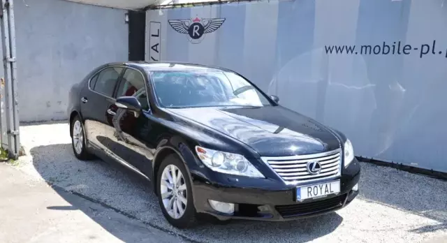 LEXUS LS 