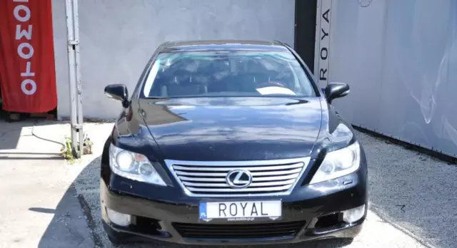 LEXUS LS 