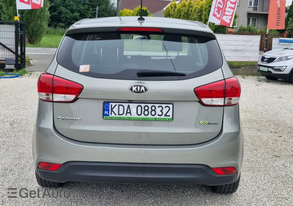 KIA Carens 
