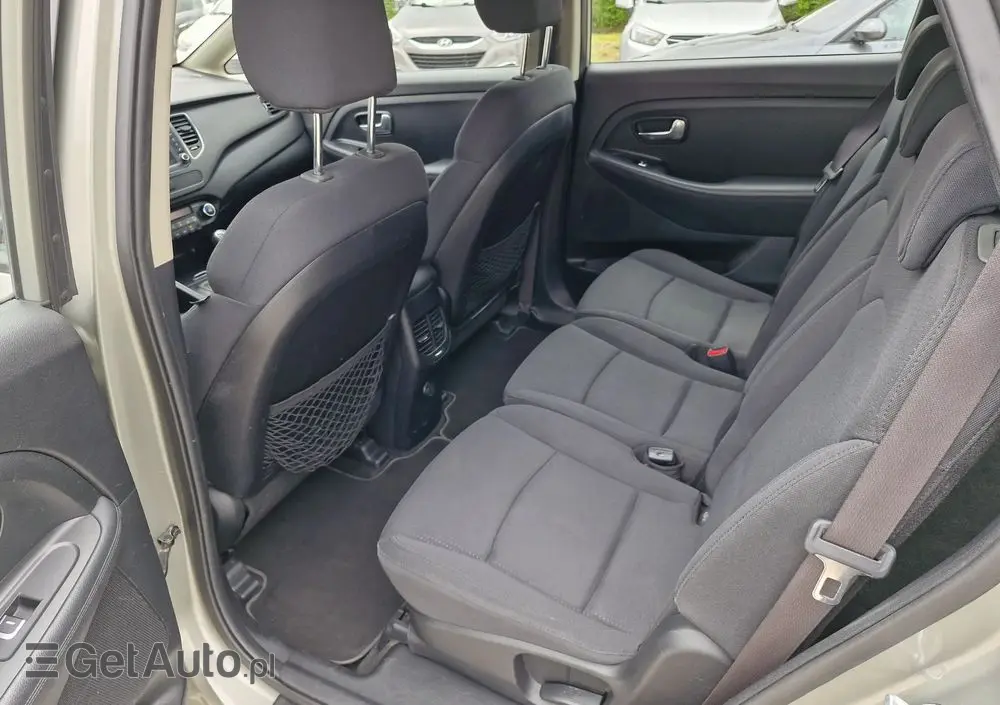 KIA Carens 
