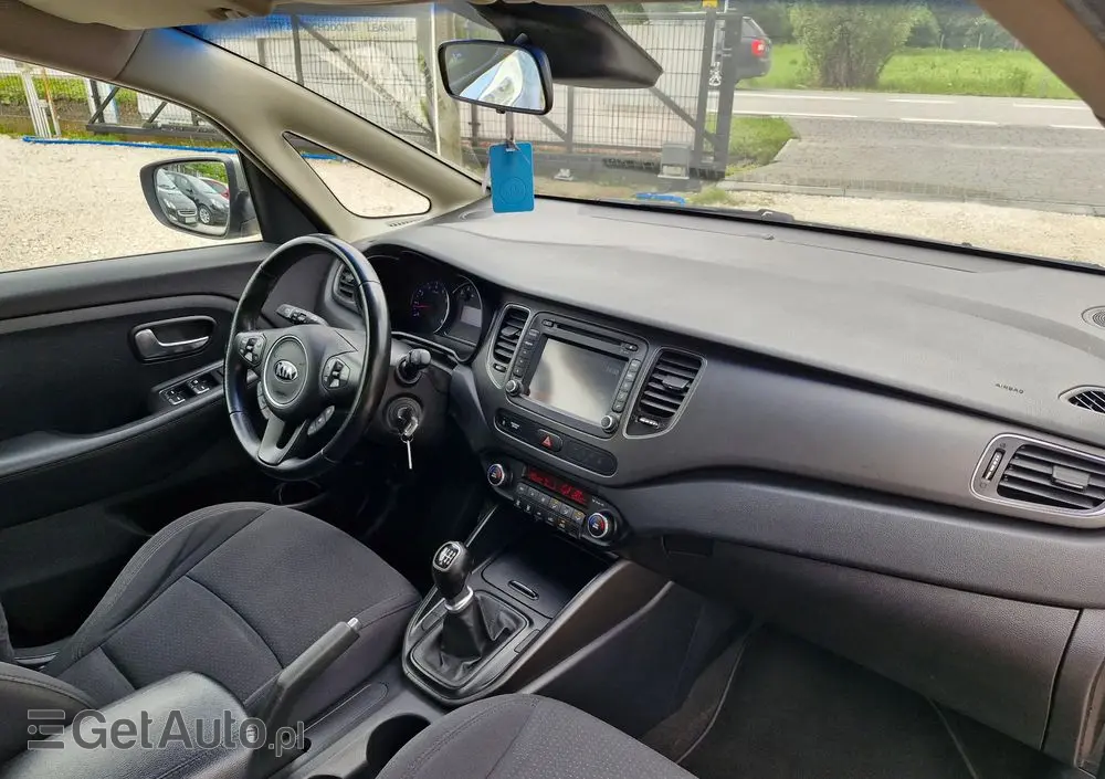 KIA Carens 
