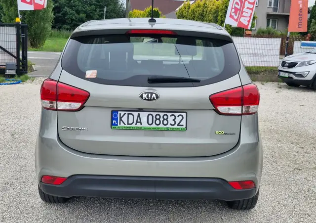 KIA Carens 