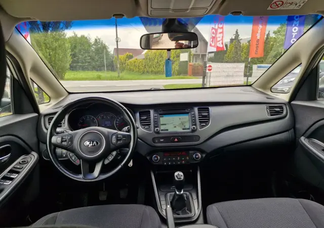 KIA Carens 
