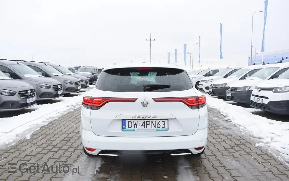 RENAULT Megane Ver-1-5-blue-dci-intens