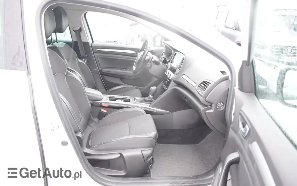 RENAULT Megane Ver-1-5-blue-dci-intens