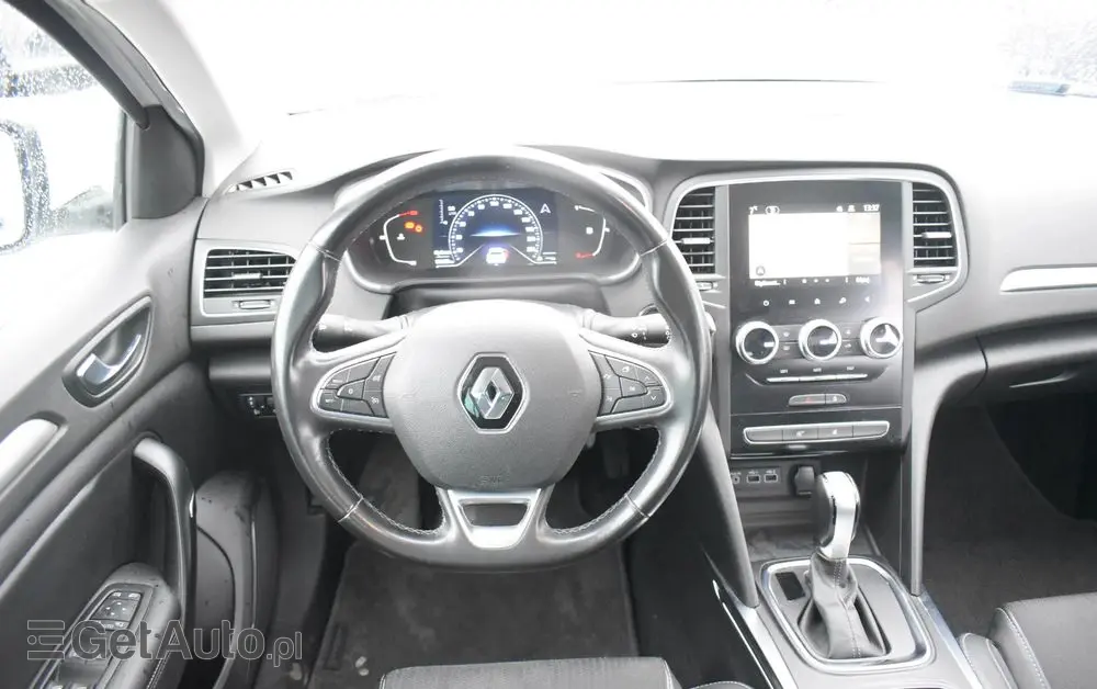 RENAULT Megane Ver-1-5-blue-dci-intens